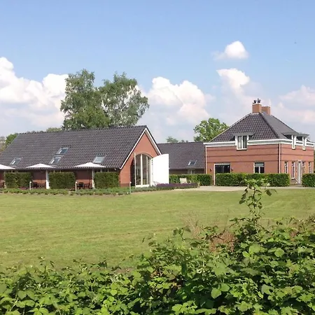 De Veluwe Hoeve *