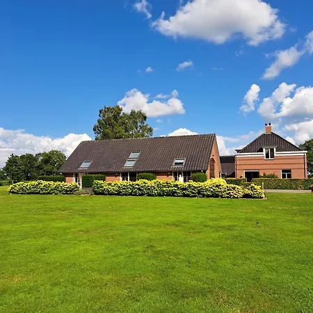De Veluwe Hoeve Bed and Breakfast